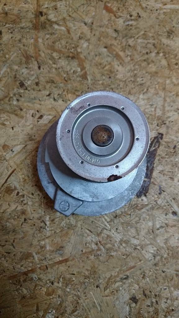 Opel Omega A Astra F Wasserpumpe neu original GM
