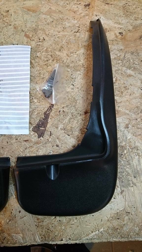 Vectra B Schmutzfänger vorne Neu original GN