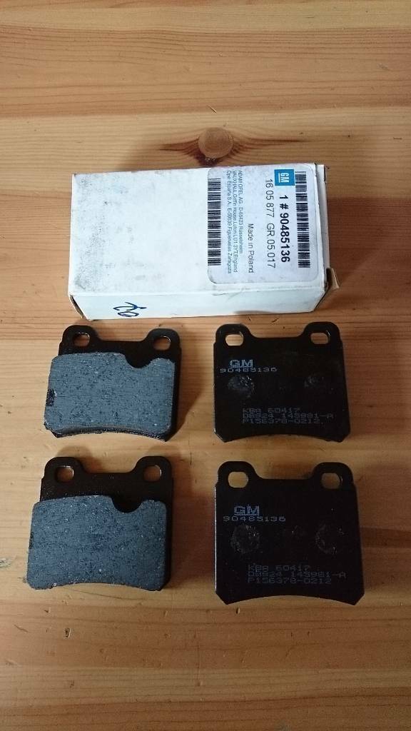 Astra F Vectra A Kadett E Calibra A Bremsklötze neu original GM
