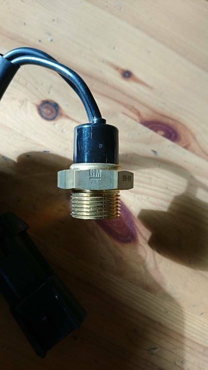 Kadett e Thermostatschalter neu original GM