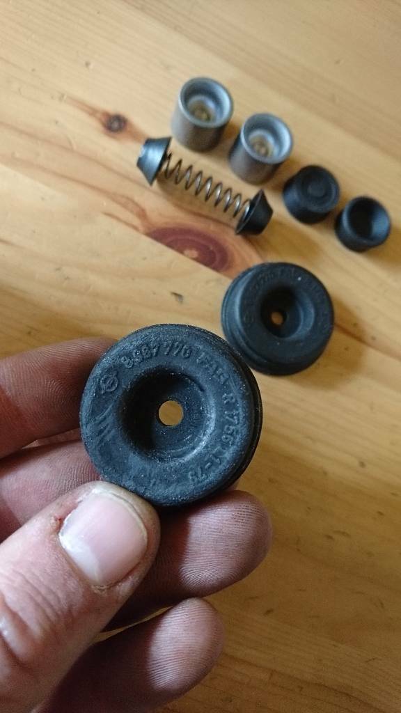 Kadett E Reparatursatz Bremszylinder hinten neu original GM