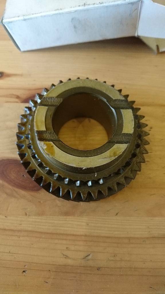 Kadett E f16 Getriebe Zahnrad zweiter Gang neu original GM