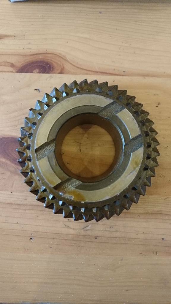 Kadett E f16 Getriebe Zahnrad zweiter Gang neu original GM