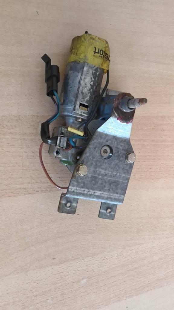 Opel Kadett E Wischermotor Heckscheibe Neu Original GM