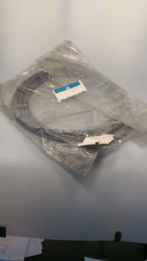 Kadett E GSi Schrägheck Gummiabdichtung Heckscheibe original GM Opel NEU