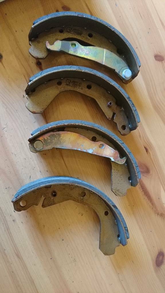 Kadett E Ascona C Bremsbacken hinten neu original GM