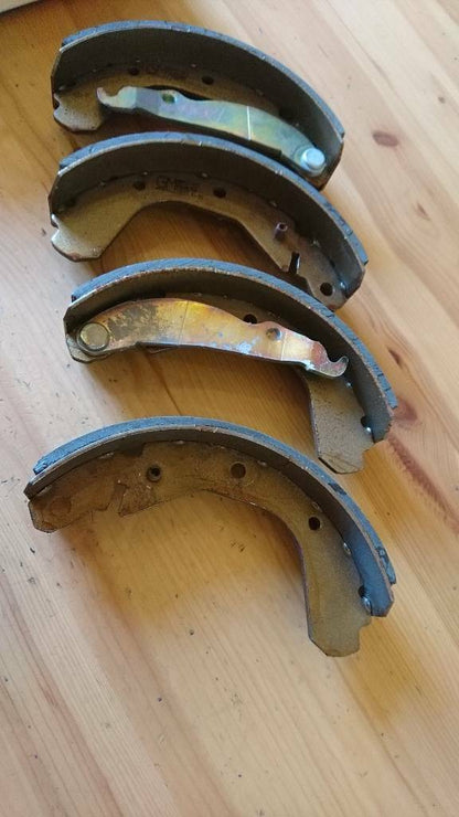 Kadett E Ascona C Bremsbacken hinten neu original GM