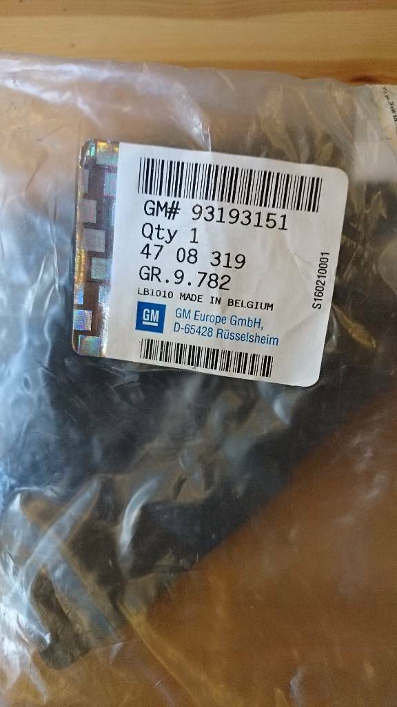 Agila B Wasserabweiser Stirnwand oben links Neu Opel