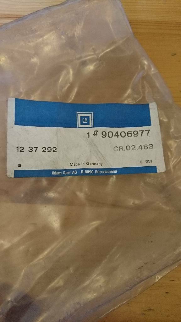 Opel Omega A Sicherungskasten Abdeckung blau neu original GM
