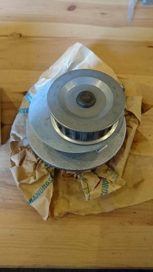 Corsa a Kadett e Wasserpumpe neu original gm 90349240