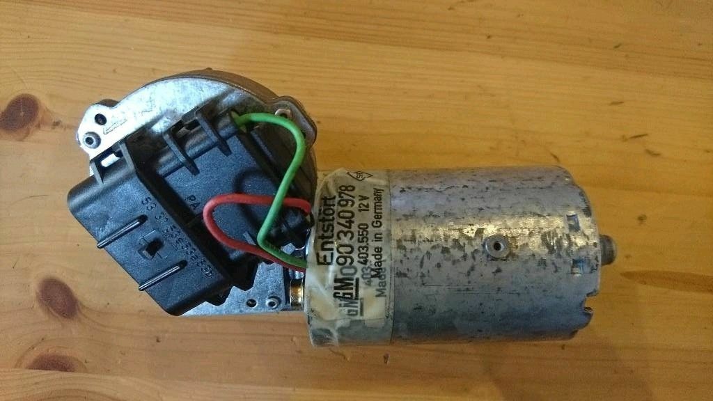 Kadett E Wischermotor Frontscheibe neu original GM