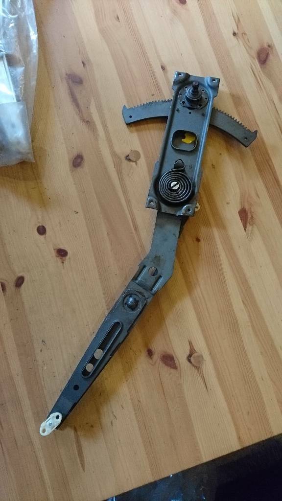 Ascona C CC Fensterheber links neu original GM