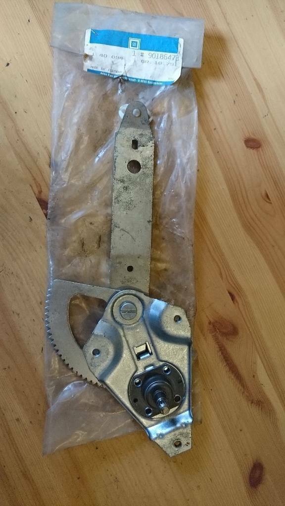 Kadett E Cabrio Fensterheber hinten links manuell neu original GM