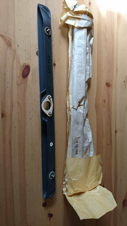 Kadett E Caravan Kofferraumdeckel Griff neu original GM