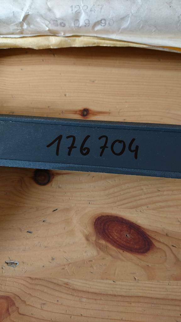 Kadett E Caravan Kofferraumdeckel Griff neu original GM