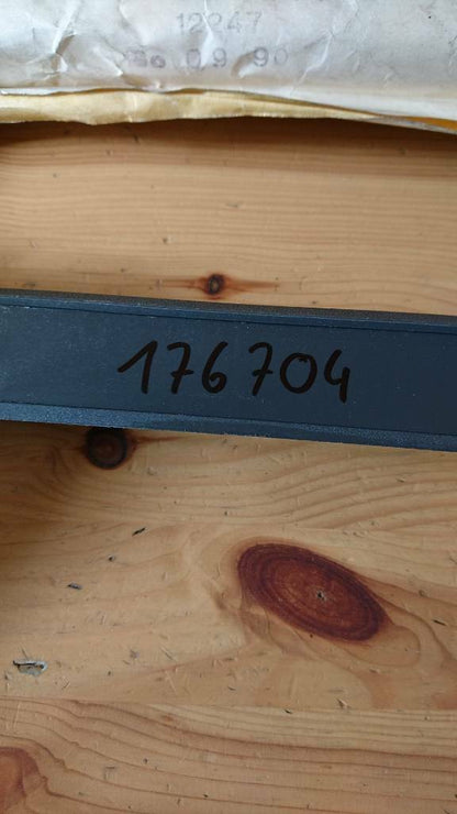Kadett E Caravan Kofferraumdeckel Griff neu original GM