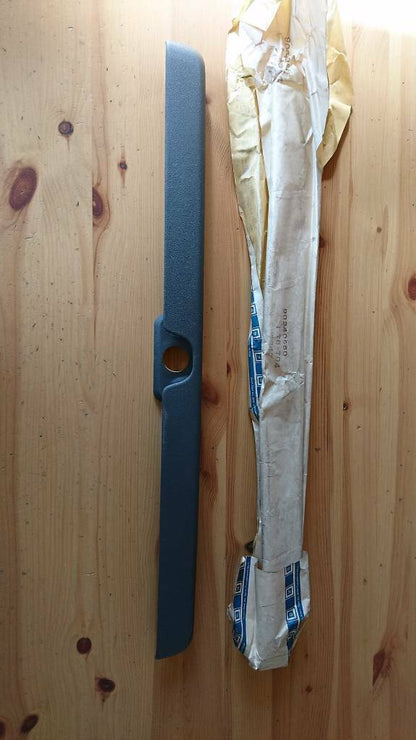 Kadett E Caravan Kofferraumdeckel Griff neu original GM