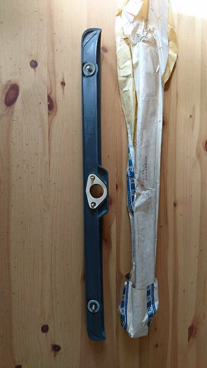 Kadett E Caravan Kofferraumdeckel Griff neu original GM