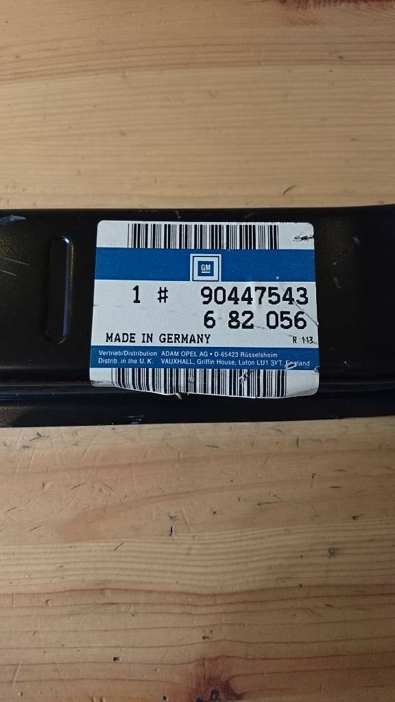 Opel Omega B Querträger Befestigung hinten neu original GM