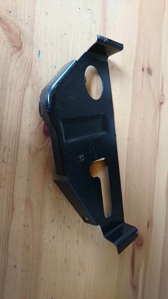 Corsa B Tigra A Einsatzecke Längstrager links neu GM