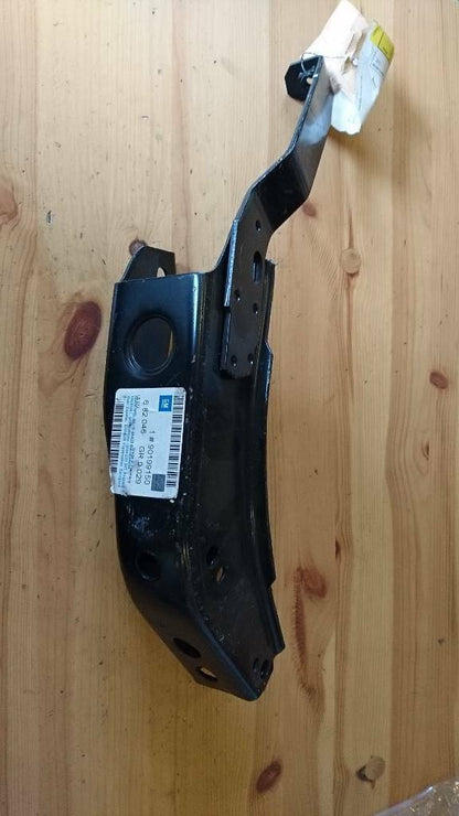 Kadett E Motorhalter neu original GM
