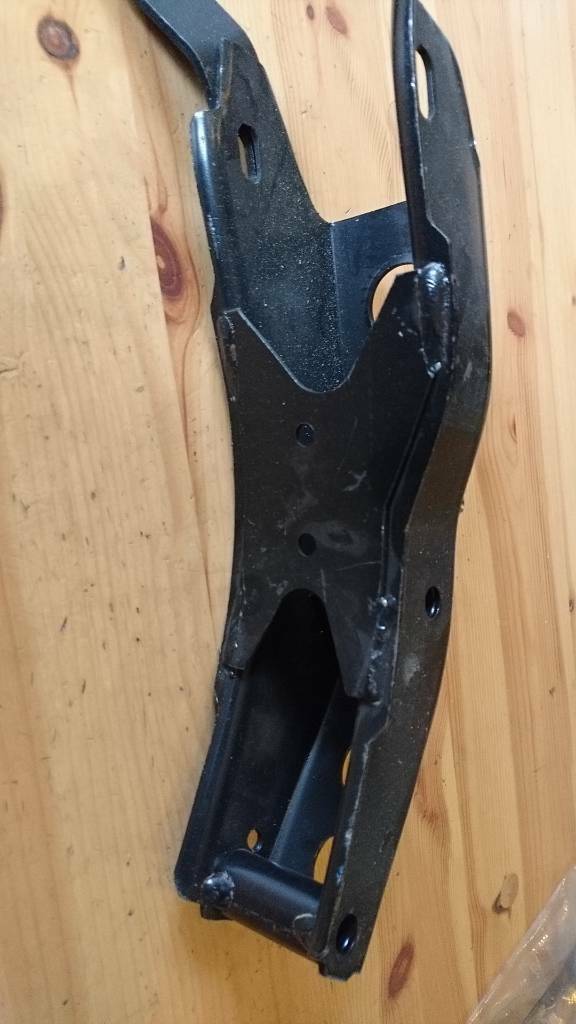 Kadett E Motorhalter neu original GM