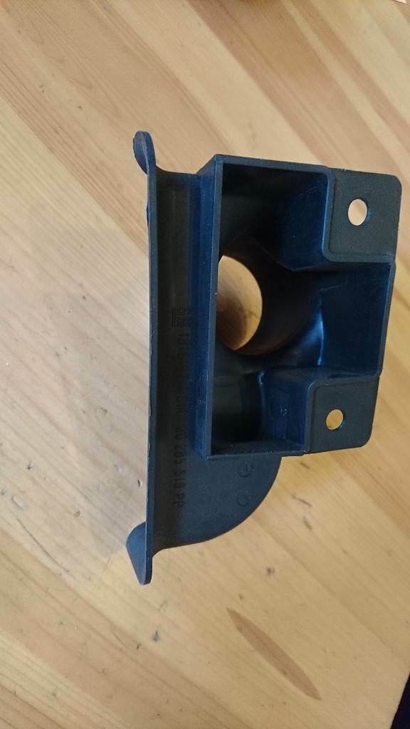 Kadett E Luftanschluss Stutzen Luftfilter neu original GM