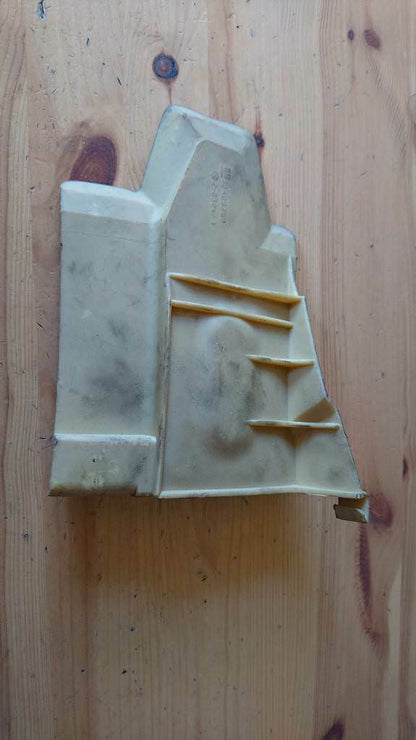 Opel Omega A Wasserabweiser Luftfilterkasten gebraucht original GM