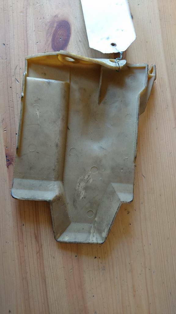 Opel Omega A Wasserabweiser Luftfilterkasten gebraucht original GM