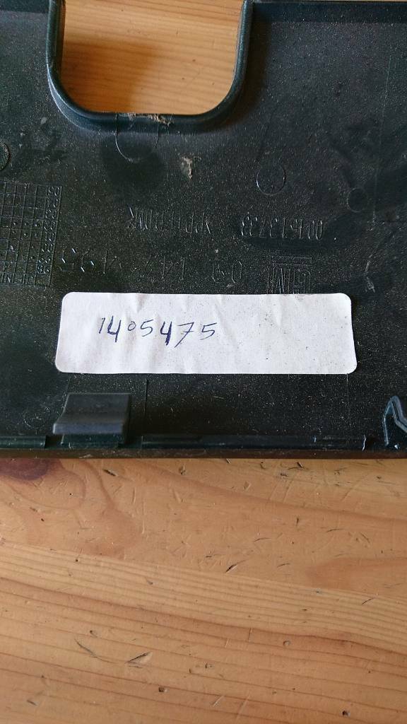 Opel Omega B Abdeckung Abschleppöse gebraucht original GM