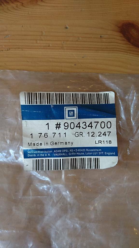 Vectra A Kofferraum Griff Leiste neu original GM