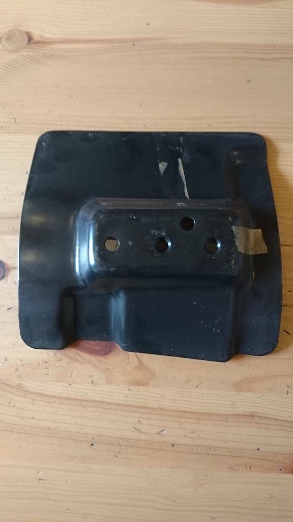 Opel Monterey Seitenwand Halter rechts neu original GM