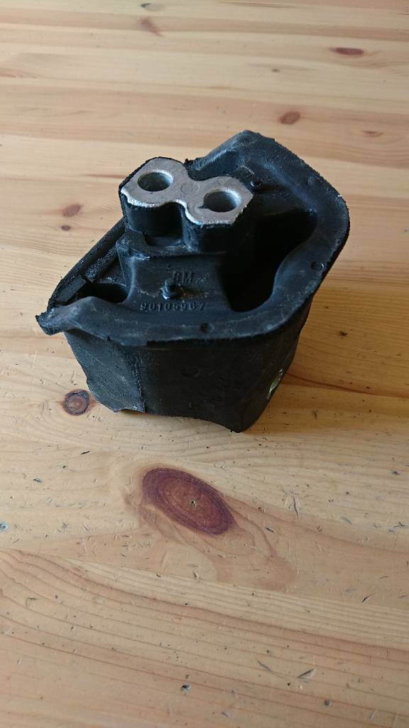 Kadett d 1,6l Motorhalter Dämpfungsblock neu gm 90105967