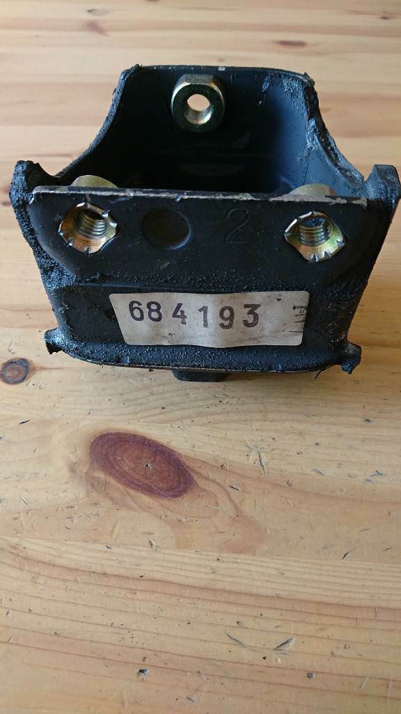 Kadett d 1,6l Motorhalter Dämpfungsblock neu gm 90105967