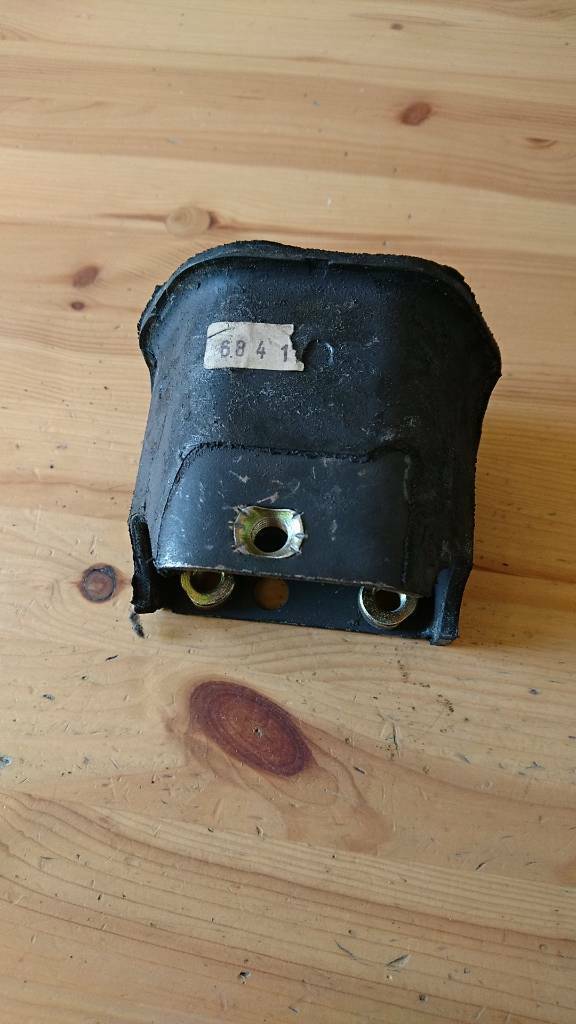 Kadett D Motorhalter Dämpfungblock Neu Original