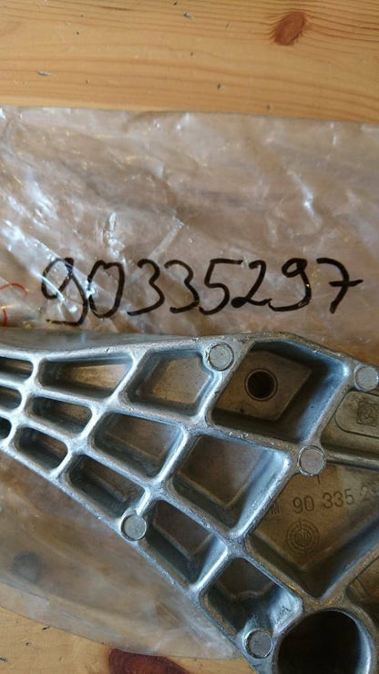 Vectra A Motorhalter vorne rechts neu original GM