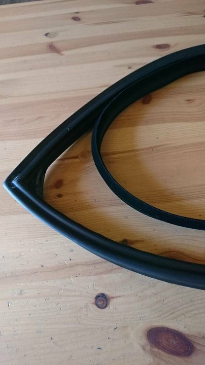 Opel Omega B Gummidichtung Fenster hinten rechts neu original GM