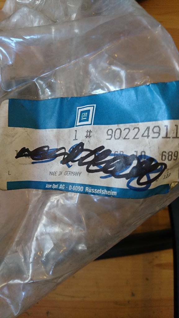 Omega A Fenster Dichtung vorne links neu original GM