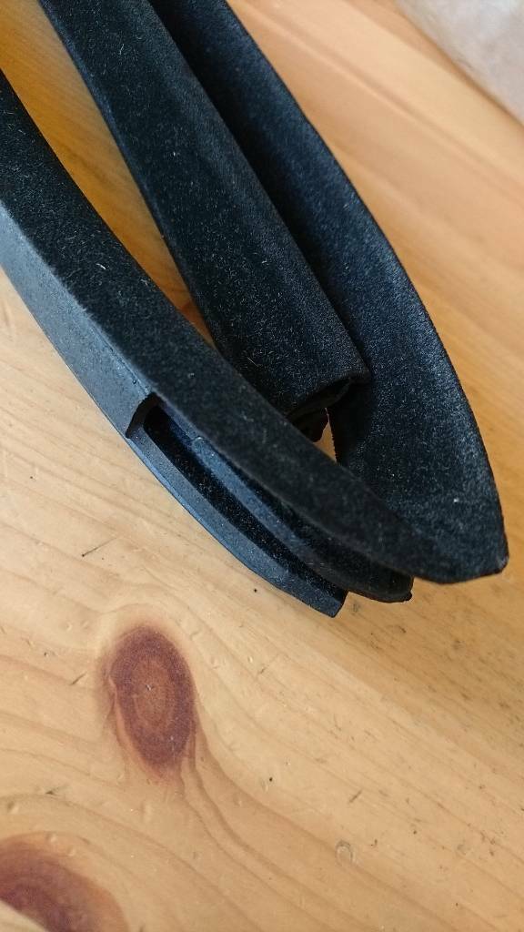 Omega A Fenster Dichtung hinten rechts oben Neu Original GM