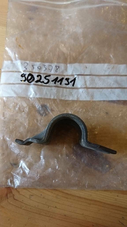 Astra f vectra a Stabilisator Halter schelle vorne gm 90251131