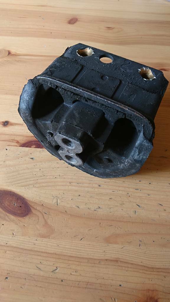 Kadett e dämpfungsbuchse motorlager neu original gm 90199331