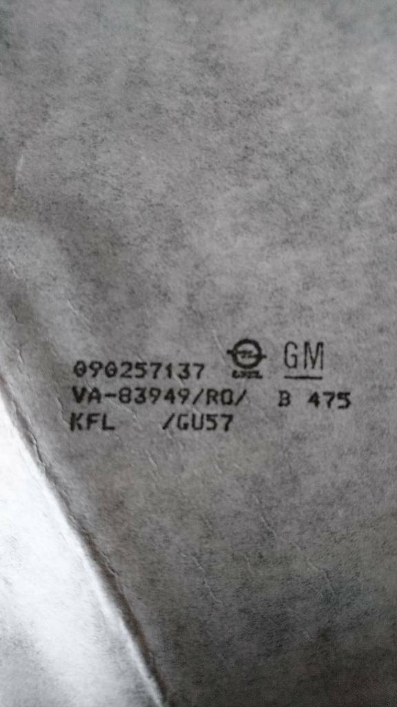 Kadett E Farbstreifen Kotflügel unten links Blaugrau neu GM