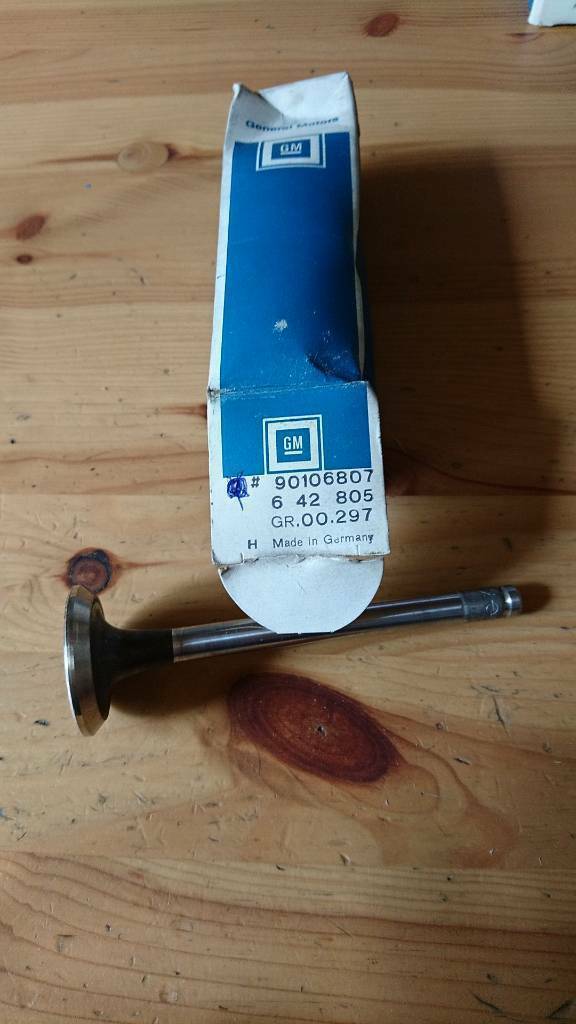 Ascona Manta B Auslassventil 1.8 neu original GM 90106807