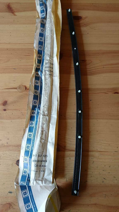 Omega A Senator B Gummidichtung Vordertür Neu Original GM