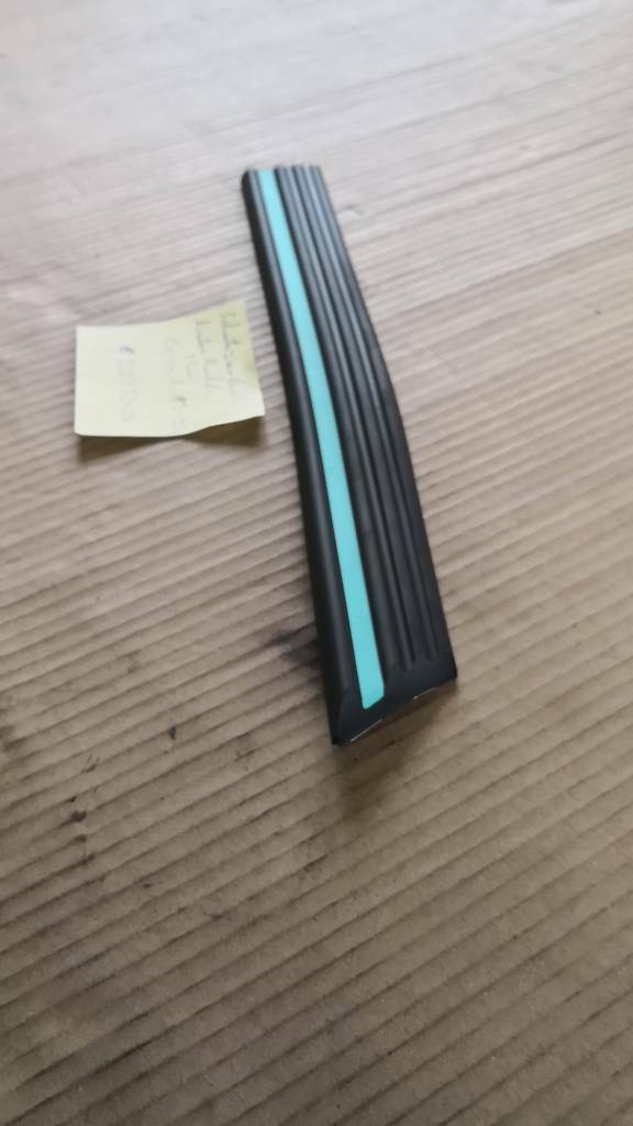 Opel Corsa A Schutzzierleiste Hinten Rechts Neu Original GM