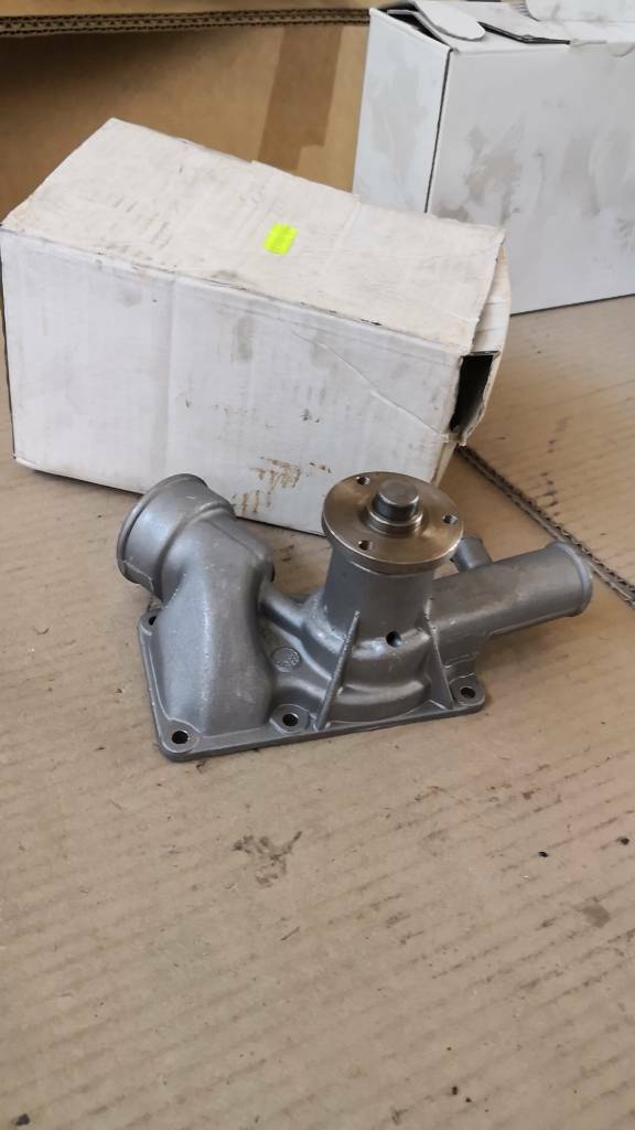 Opel Corsa A Kadett E Wasserpumpe neu original GM