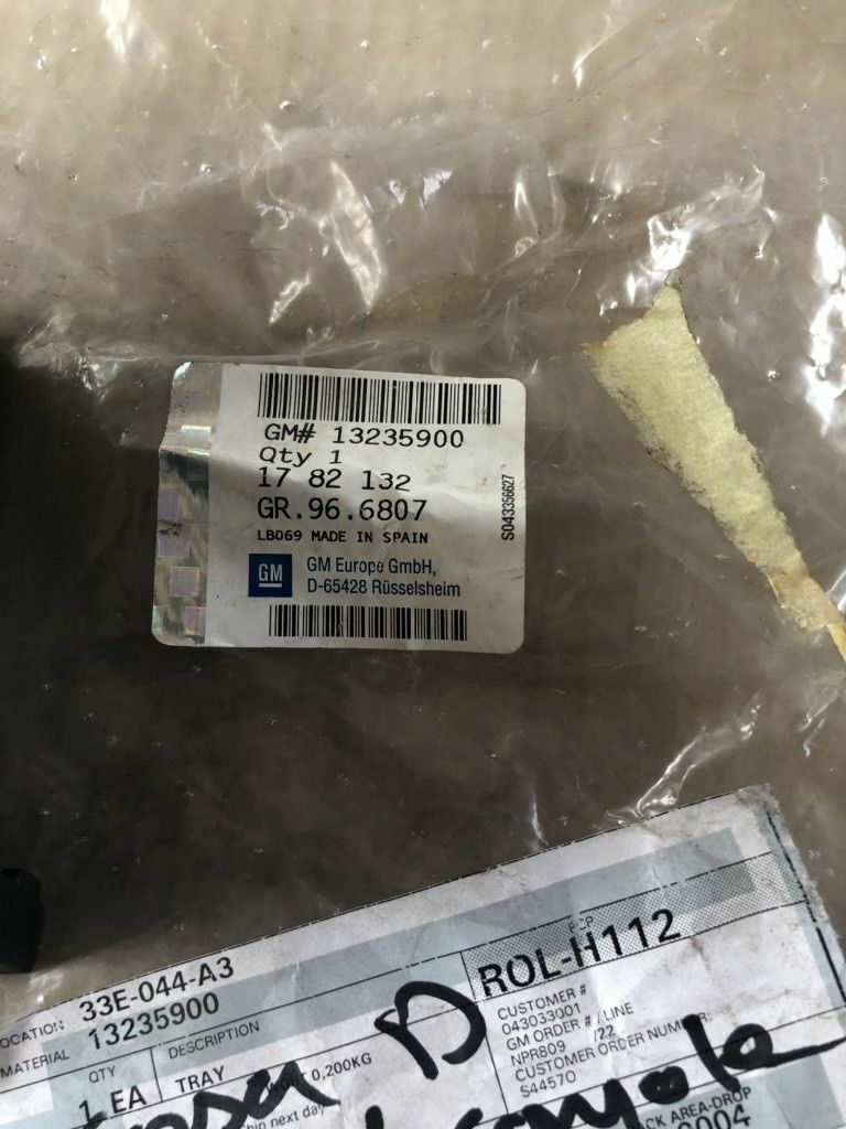Original GM Opel Corsa D Ablage Tunnel Konsole Neu