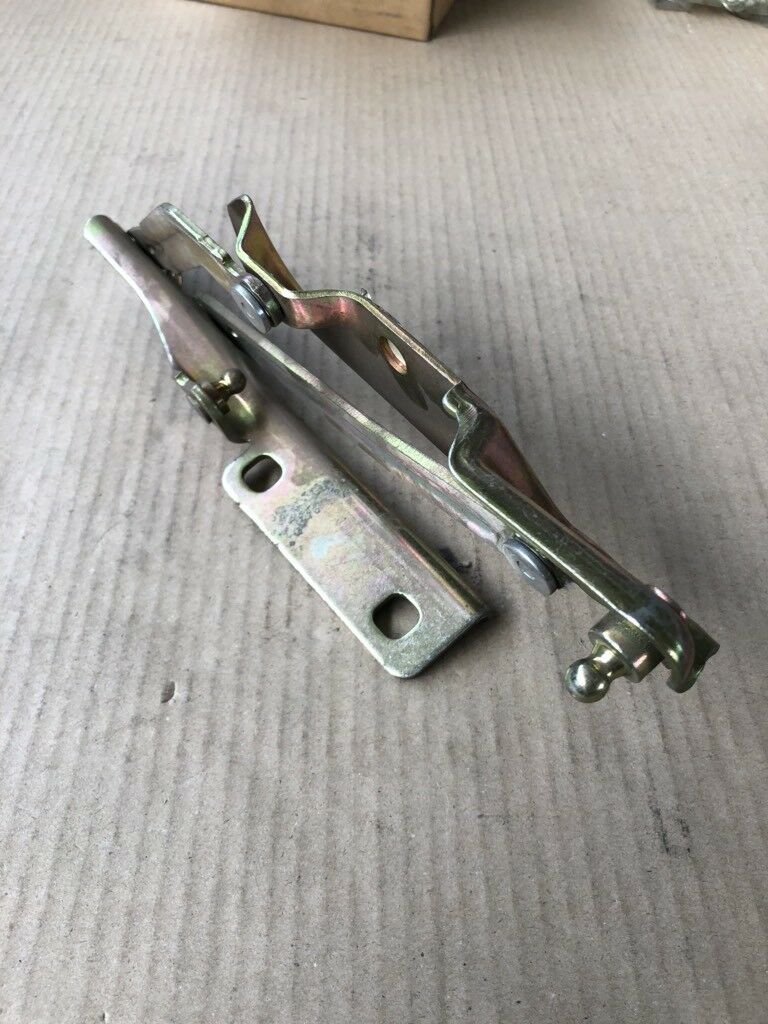 Original GM Opel Vectra B Motorhaubenschanier *NEU*
