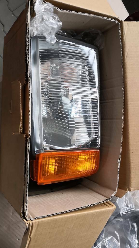 Opel Rekord E Scheinwerfer Links mit Blinker Neu Original GM