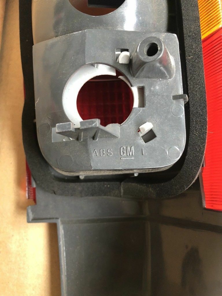 Original GM Opel Kadett E Rücklicht Links *NEU*